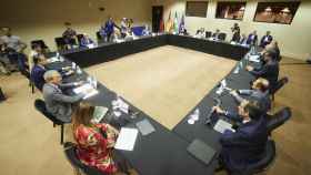 Miembros del Gobierno central y de la Junta de Andalucía se reúnen para dar viabilidad a Abengoa.
