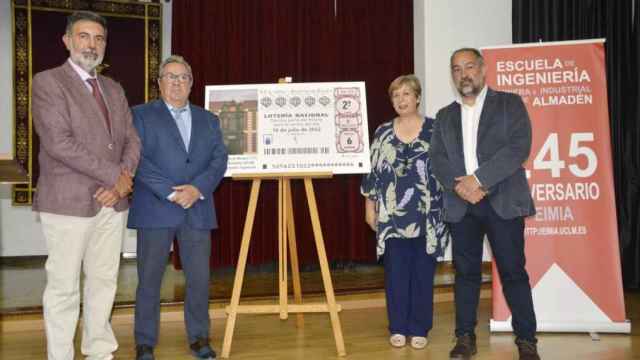 Presentación del décimo de la Lotería Nacional del próximo día 16 dedicado a Almadén.