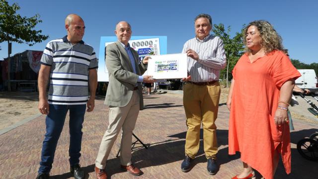 Presentación del cupón de la ONCE dedicado al mercadillo de Toledo. / Foto: Óscar Huertas.