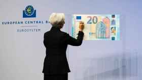 La presidenta del BCE, Christine Lagarde, en la ceremonia de firma de billetes de euro
