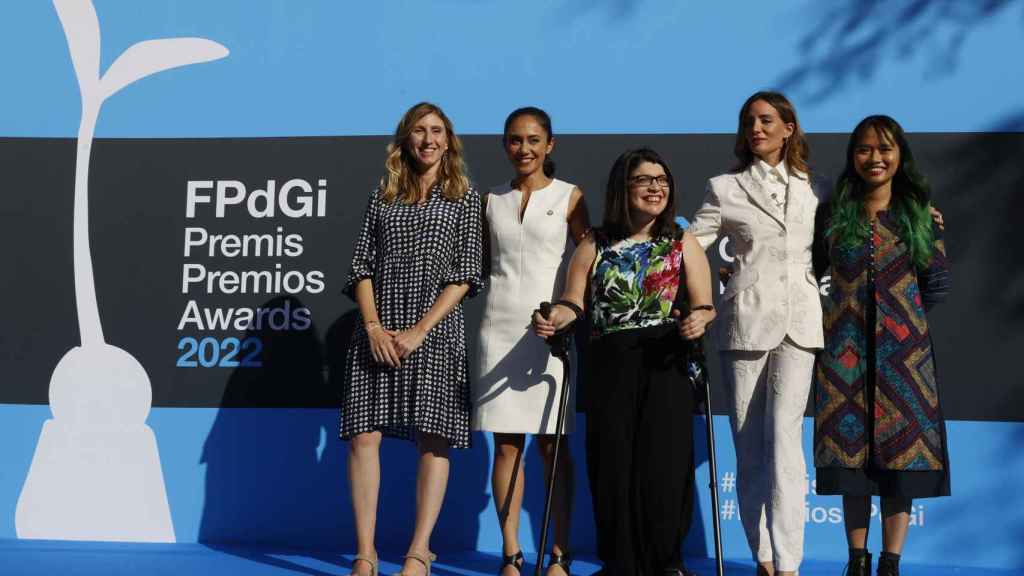Las galardonadas, por orden: Elisenda Bou-Balust, Eleonora Viezzer, Claudia Tecglen, María Hervás y Trang Nguyen.