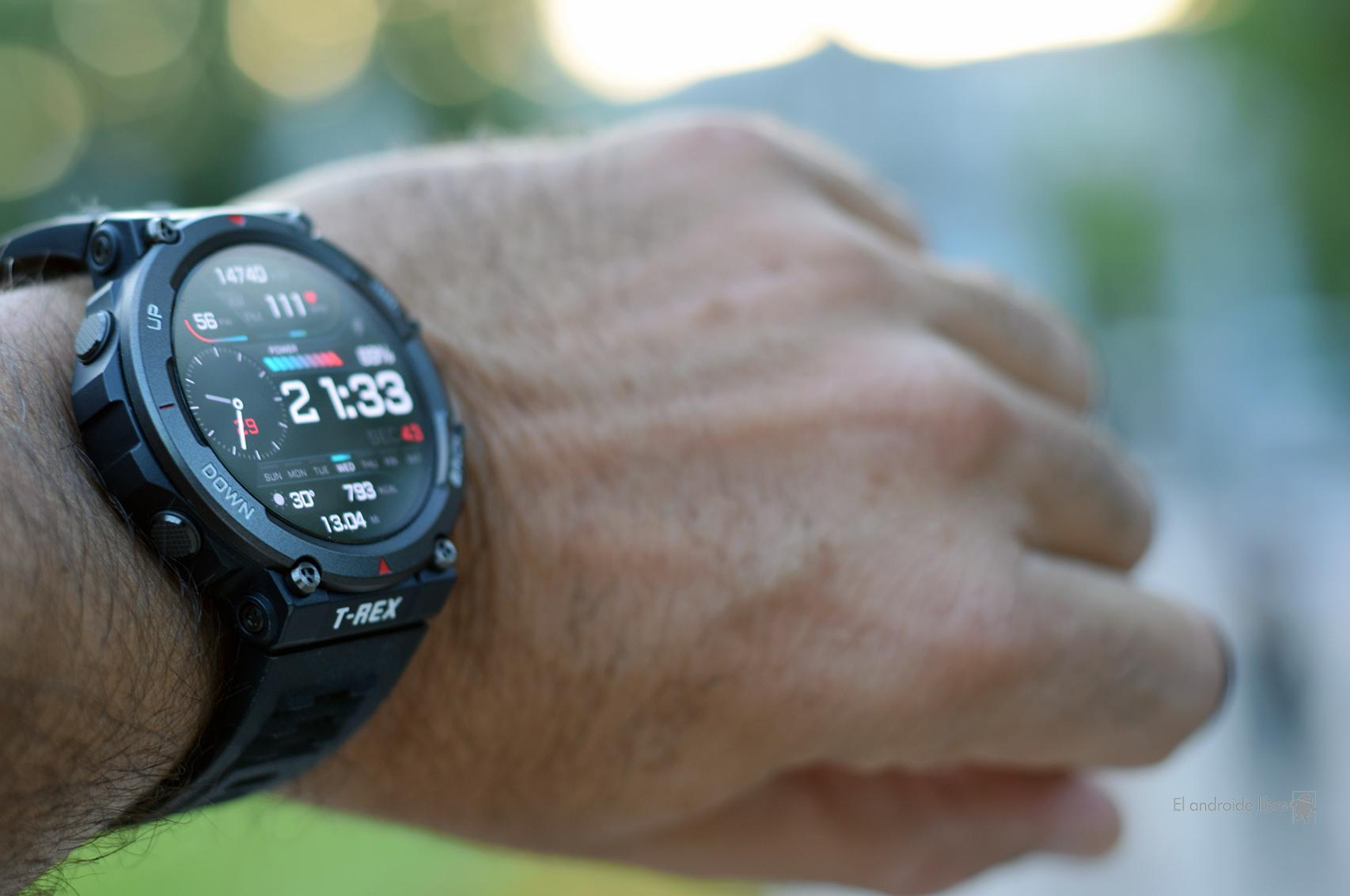 Este reloj inteligente todoterreno está de oferta: el Amazfit T-Rex Pro cae  a precio mínimo en