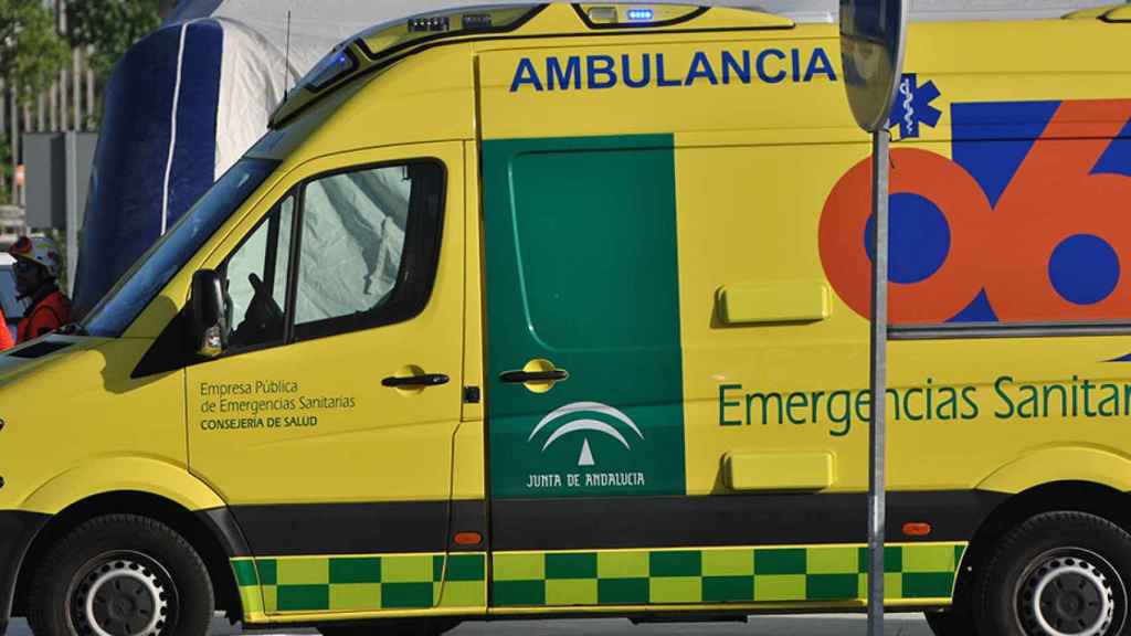 Imagen de una ambulancia del 061.