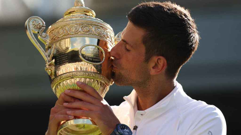 La redención de Djokovic: su 7º Wimbledon y a un Grand Slam de Nadal