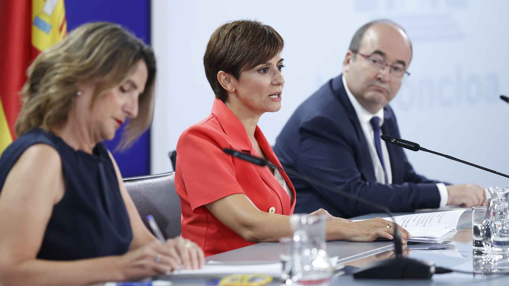 Moncloa responde a Yolanda Díaz: "¿Falta alma? Este Gobierno actúa con corazón e inteligencia" thumbnail