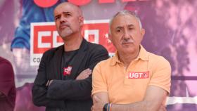 Los secretarios generales de CCOO y UGT, Unai Sordo y Pepe Álvarez, en una concentración en Madrid la semana pasada.