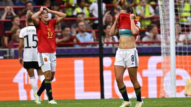 Patri Guijarro y Mariona Caldentey se lamentan por el segundo gol de Alemania