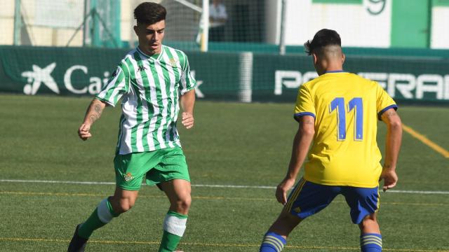 Fernandito en su etapa en la cantera del Betis.