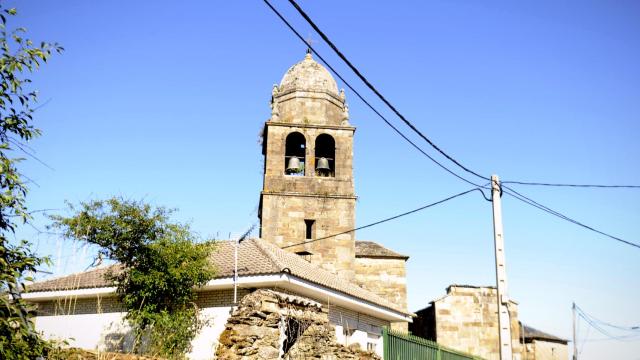 Campanario de la iglesia Santo Tomás Apóstol.