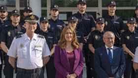 La delegada del Gobierno en Castilla y León, Virginia Barcones, da la bienvenida a 17 funcionarios en prácticas que se incorporarán a la plantilla de la Policía Nacional en la provincia de Valladolid