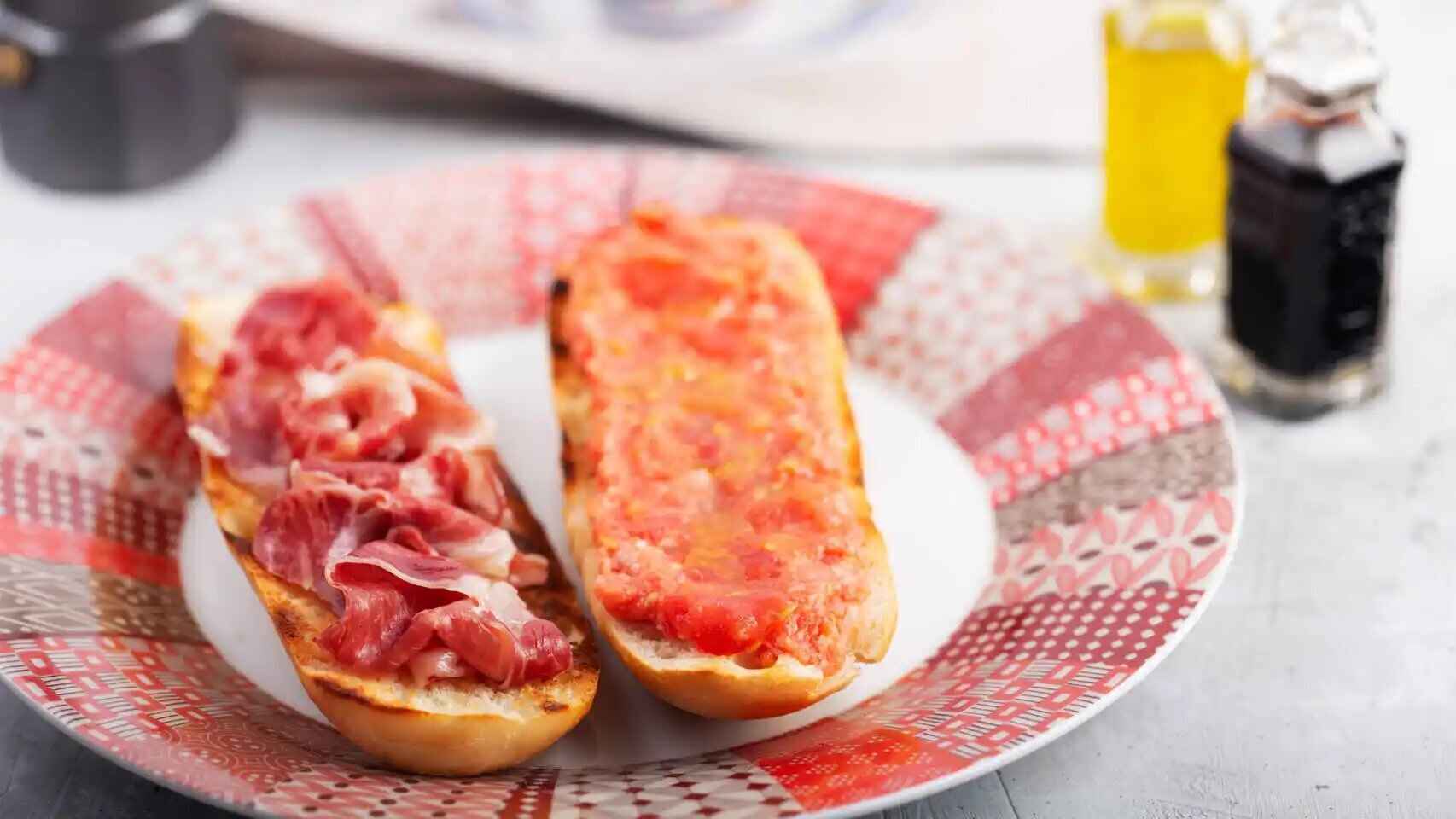 Los tres alimentos con fama de saludables en España que los médicos piden eliminar del desayuno