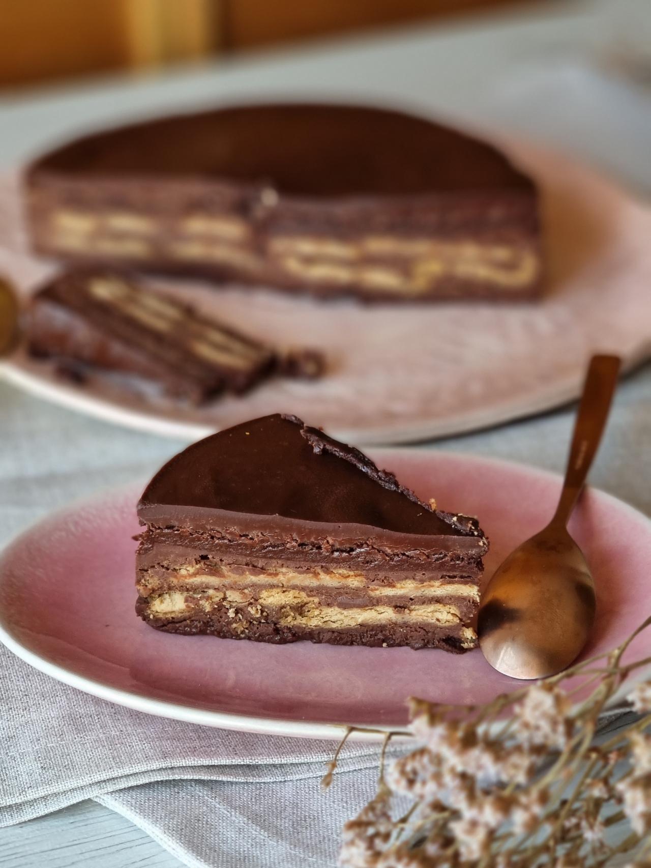 Tarta de galletas y chocolate, el pastel que no puede faltar en ningún  cumpleaños