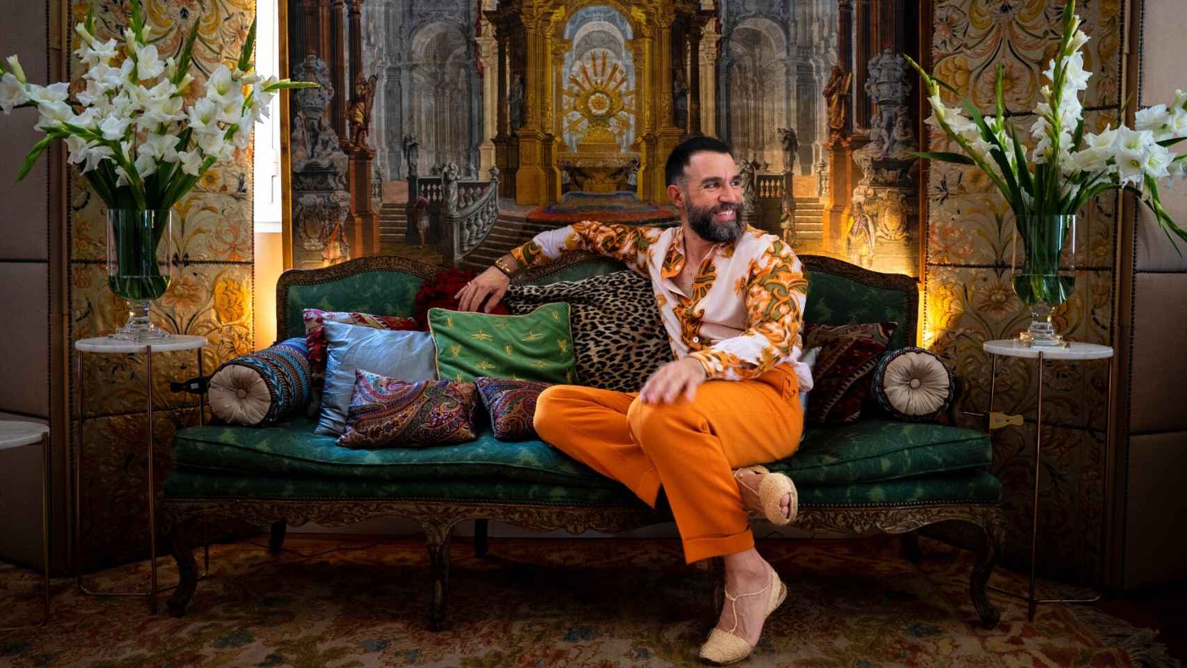 El presidente y director creativo de Festa, Miguel Ferrer, posa en su casa de Palacio, en Madrid.