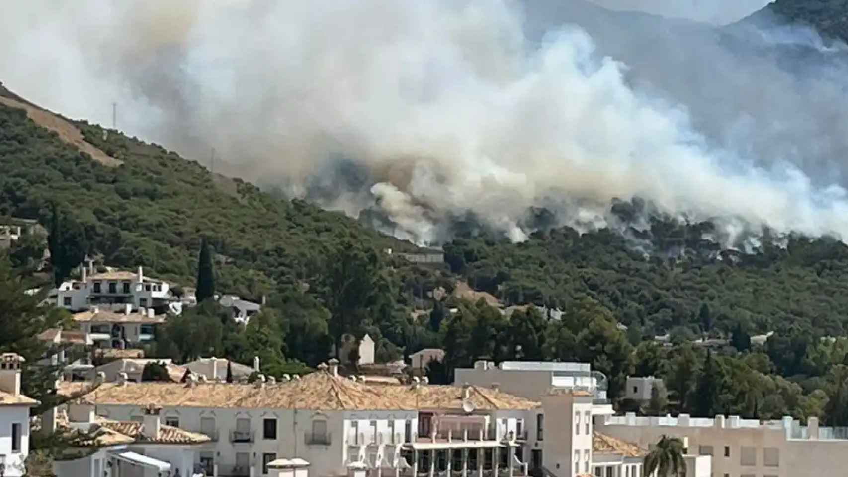 Imagen del incendio en la Sierra de Mijas (Málaga).