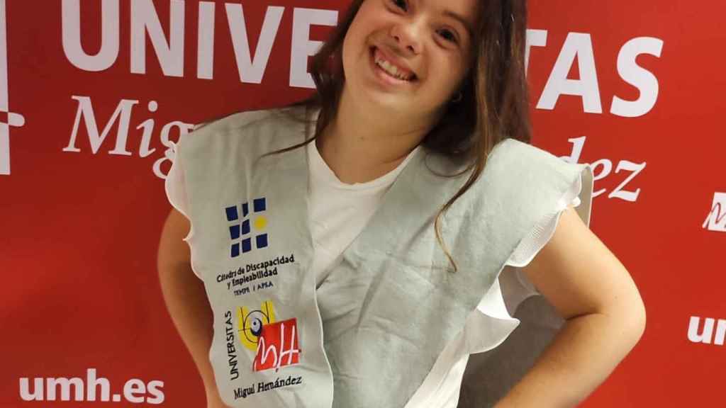 Sara Marín, en su graduación en la UMH de Elche.