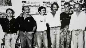 Imagen histórica de Hilario Camacho, Labordeta, Aute, Luis Pastor y Krahe en Anchuras con el alcalde.