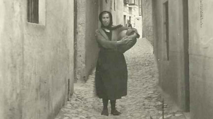 Imagen parcial de la foto de Lucien Roisin tomada en Toledo en los años 20.