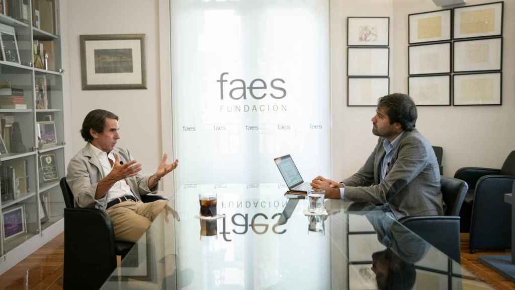 Vista de la conversación mantenida con Aznar en la sede de Faes, en Madrid.