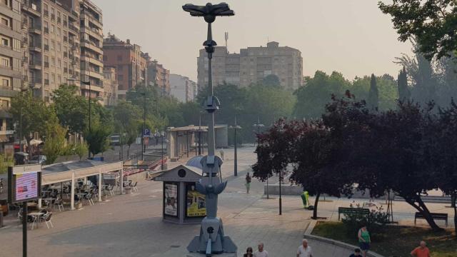 Humo de los incendios visto desde el parque de La Marina