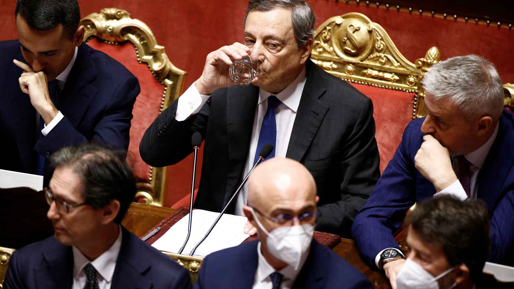 Los socios de coalición abandonan a Mario Draghi y abocan a Italia a elecciones anticipadas thumbnail