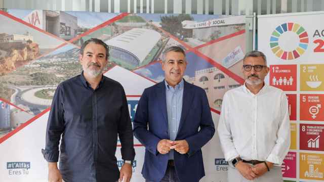 Jornada técnica de urbanismo en l'Alfàs del Pi, con el alcalde Vicente Arques y Gracía Nebot.