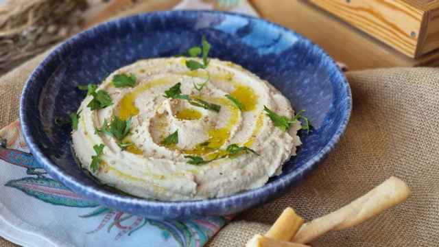 Hummus de coliflor asada, una receta fácil de hummus muy especial