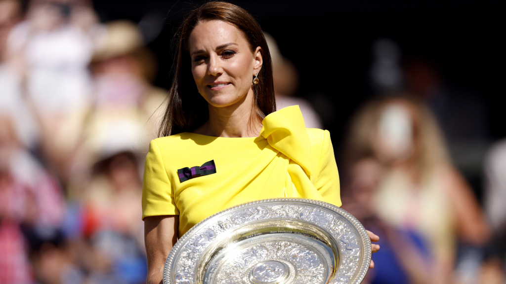 Kate Middleton presumiendo de musculatura en Wimbledon.