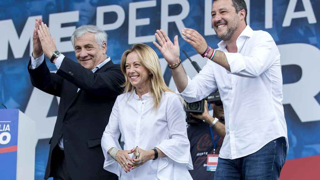 Meloni with Salvini and Tajani.