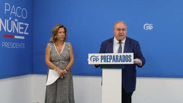 Vicente Tirado y Pilar Alía. Foto: PP CLM.