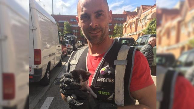 Alberto durante una de sus intervenciones en el Cuerpo de Bomberos.