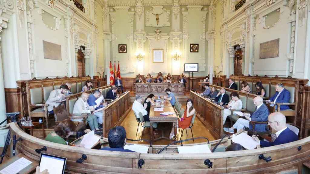 Entrada danés arrastrar Patinetes eléctricos, el 112 y la Ciudad de la Justicia, los temas más  polémicos del debate en el Ayuntamiento de Valladolid