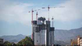 Obras de construcción de las dos torres de 30 plantas que AQ Acentor promueve en Málaga.