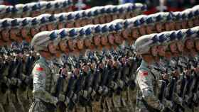 Miembros del Ejército de China durante un desfile militar.