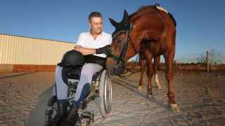Félix Gómez, un hombre pegado a su caballo: parapléjico, quería morirse y ya es campeón de España