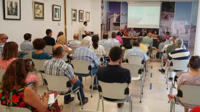 Reunión sobre conectividad con alcaldes de la provincia de Segovia.