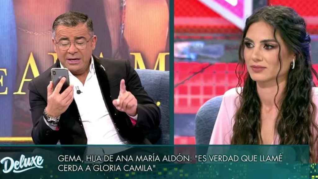 Gema Aldón explota en el 'Deluxe' por las intervenciones de Gloria Camila en 'Ya son las ocho'