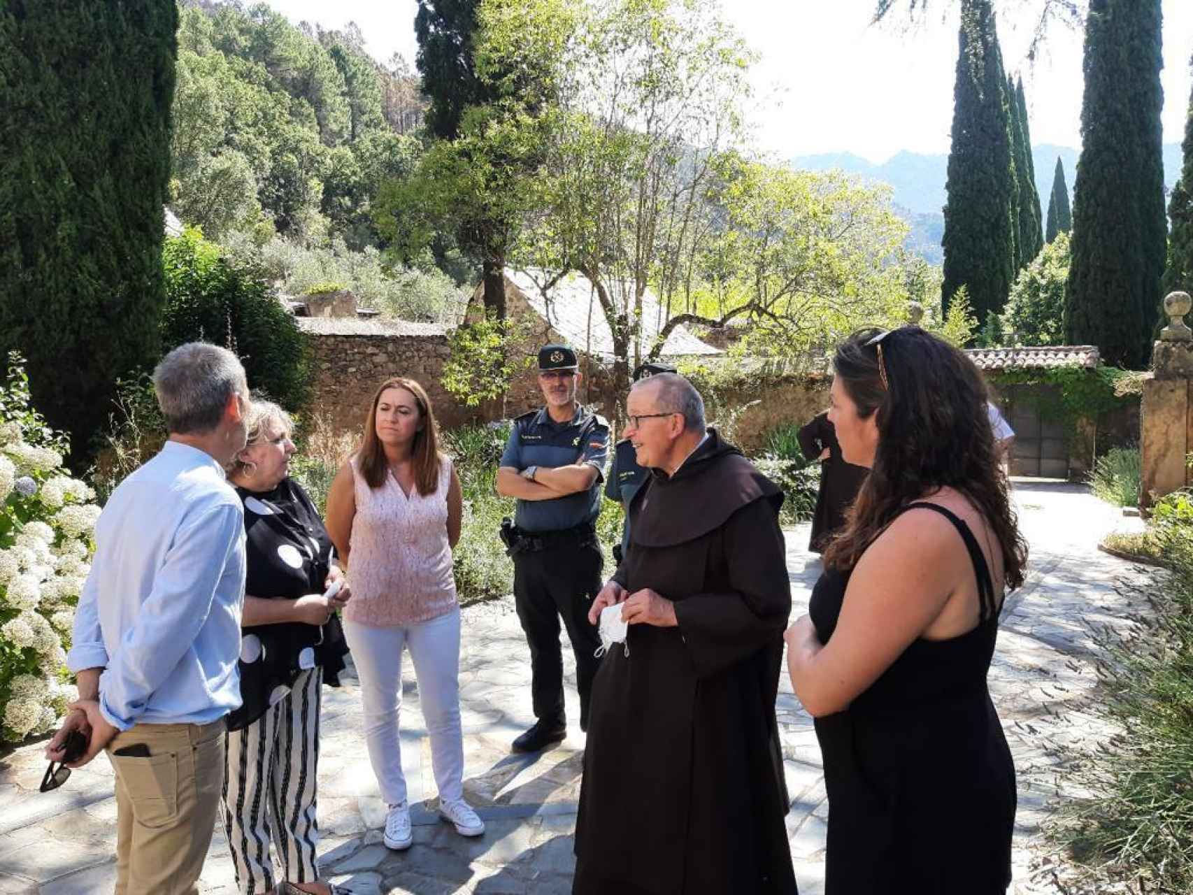 Virginia Barcones realiza una visita al monasterio carmelita de San José de Las Batuecas