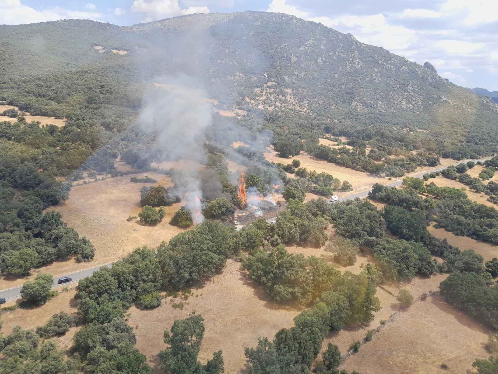 Imagen aérea del terreno afectado por el incendio de Los Llanos de Tormes.