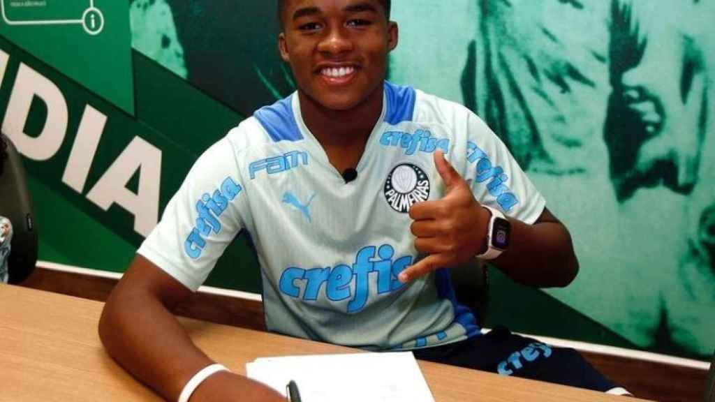 Endrick firma su primer contrato profesional con el Palmeiras