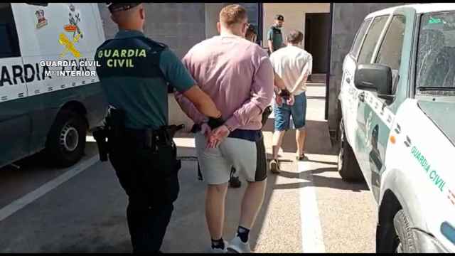 Los dos ladrones, detenidos por la Guardia Civil de Torrevieja.