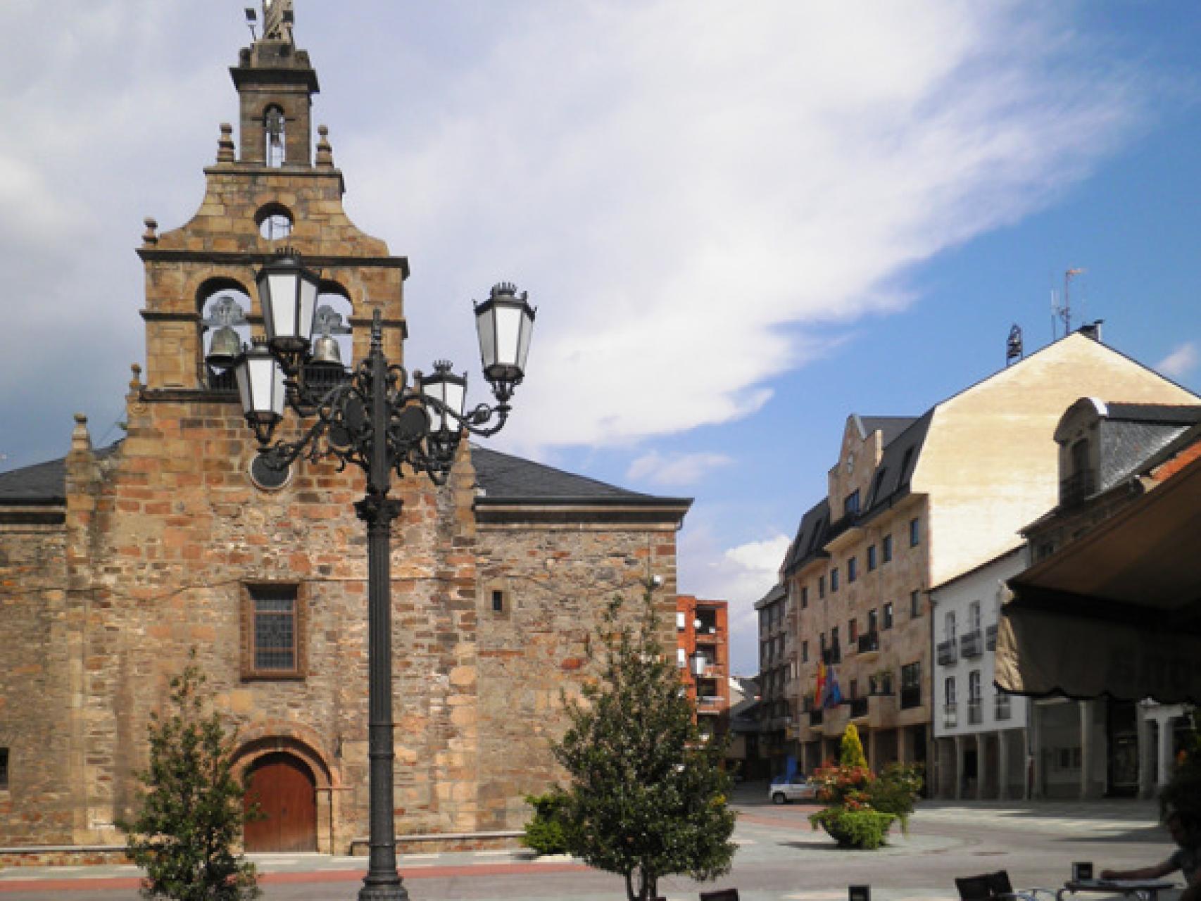 La plaza del Ayuntamiento de la localidad leonesa de Bembibre, en una imagen de archivo.