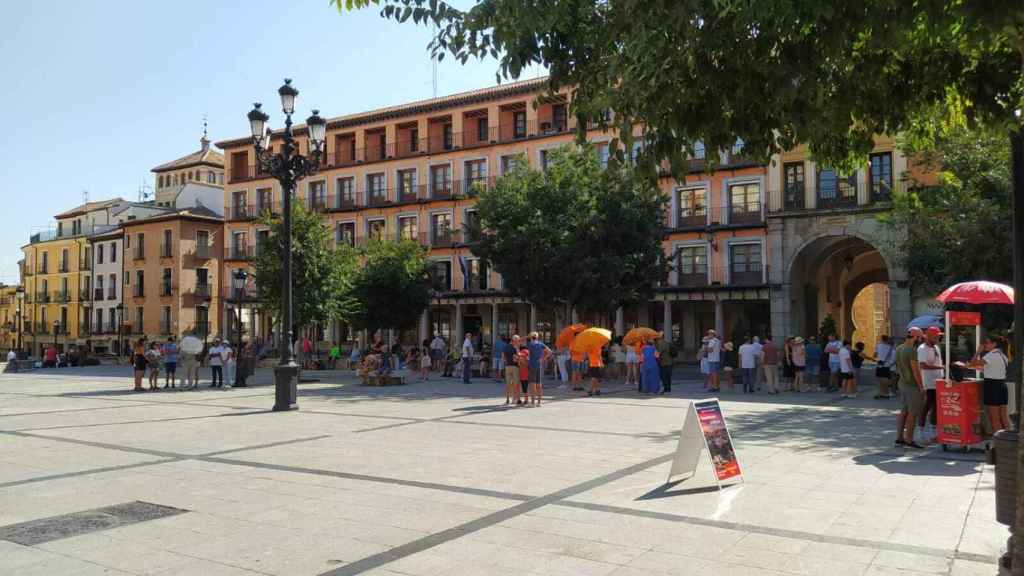 La plaza de Zocodover, en Toledo, la pasada semana a pleno sol.