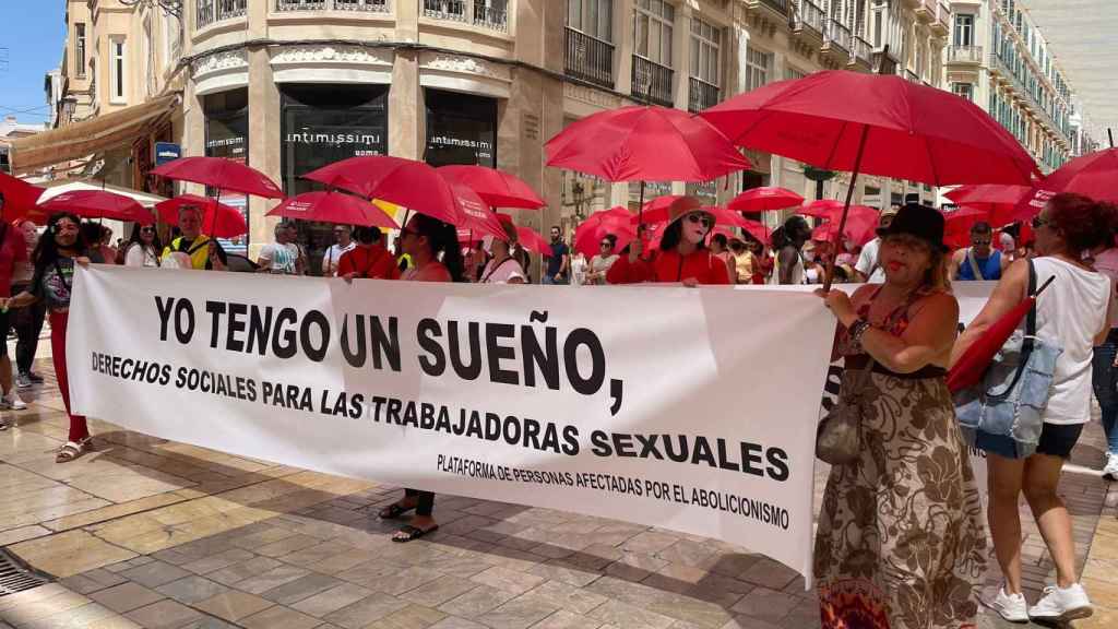 Manifestación contra la prohibición de la prostitución en Málaga: "No somos  esclavas"