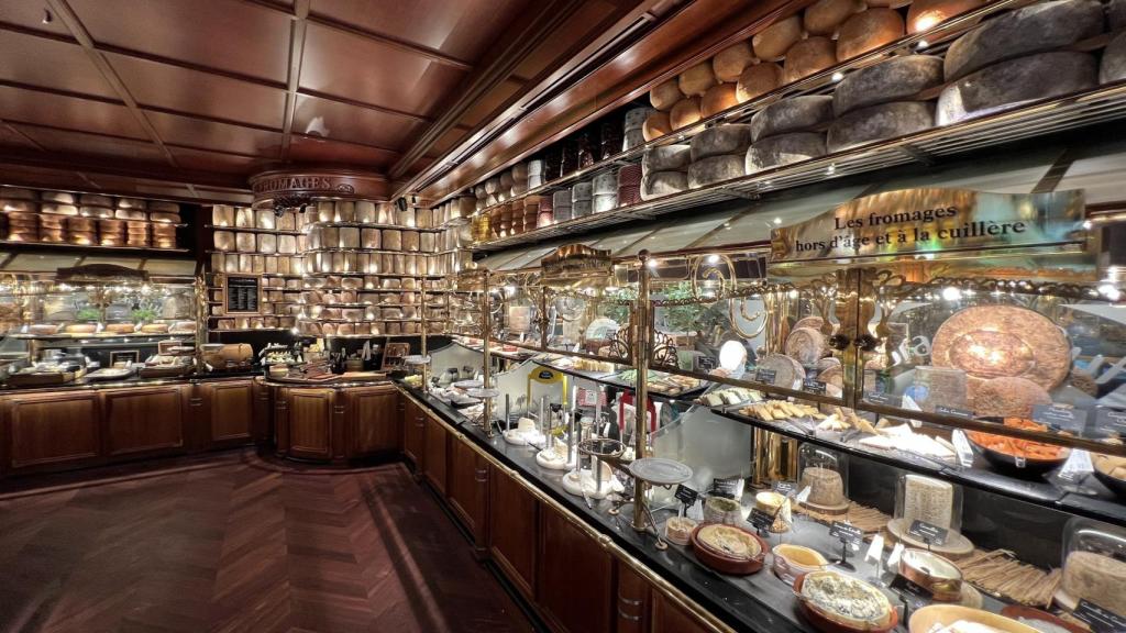 La espectacular colección de 111 quesos de Les Grands Buffets