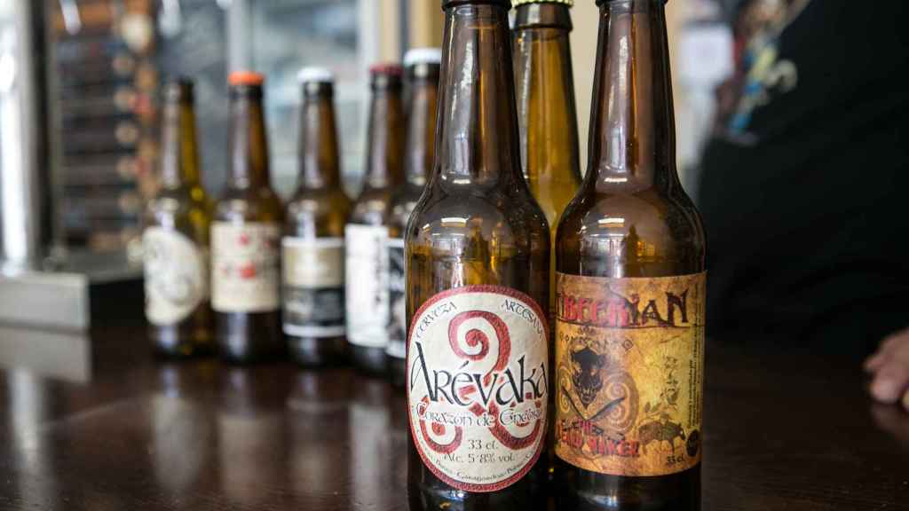 Cervezas artesanas en la cervecería Alquimia de El Burgo de Osma