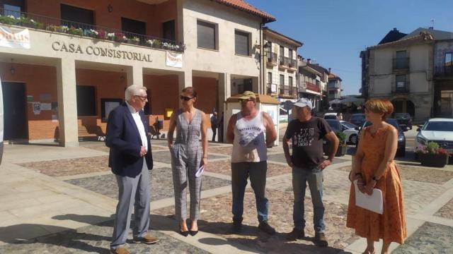 La delegada territorial de la Junta en Zamora, Clara San Damián, visita Alcañices