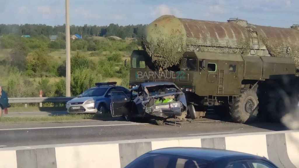 Muerto en el mundo De todos modos mero El misterioso camión ruso que ha aparecido en redes sociales por un  accidente de tráfico