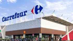 Fachada de un supermercado Carrefour.