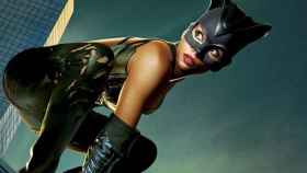 Halle Berry como Catwoman en la película homónima de 2004.