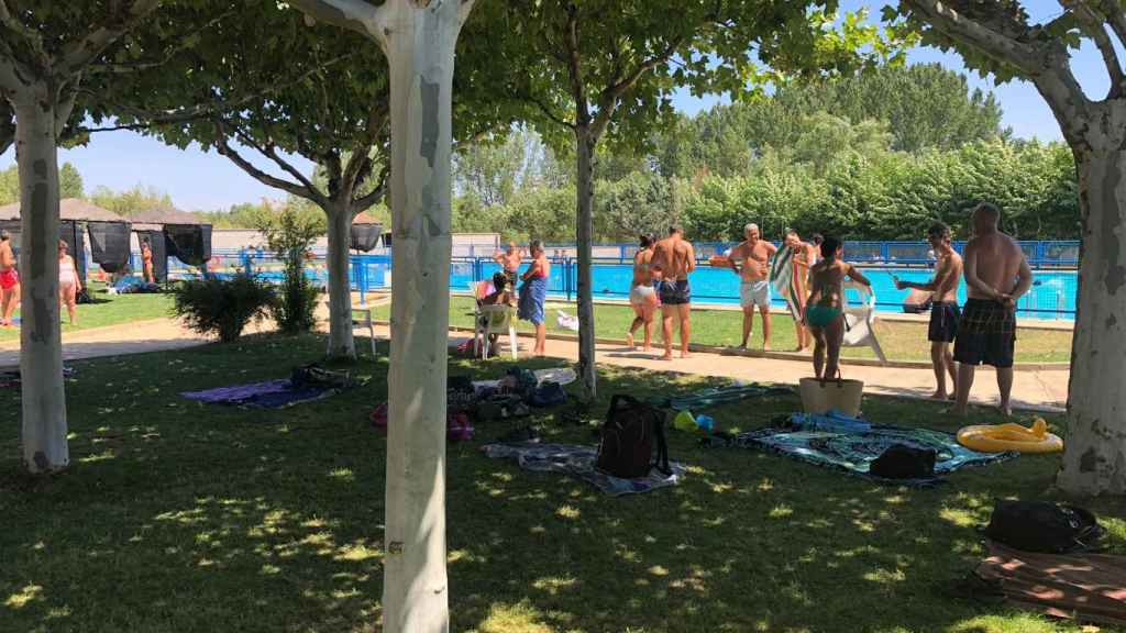 Salamanca se sigue derritiendo de calor: piscinas de Sancti Spíritus llenas de gente